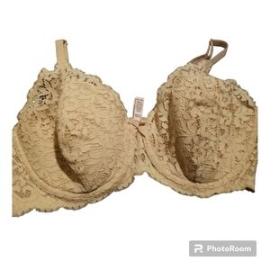 Lacy Cream colored Victoria's secret Bra 36 DD